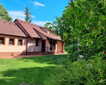 PREDAJ- Rodinný dom s krásnym, veľkým pozemkom 2013m2 – Bratislava, Záhorská Bystrica, ul. Tatranská