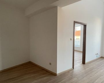 MAXIS REAL - NA PREDAJ :Úplne nový, práve skolaudovaný 2 izbový byt v novostavbe Zelené átrium.