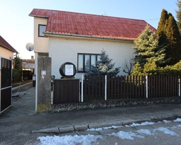 Očkov, okr. Nové Mesto nad Váhom -  rodinný dom s veľkým pozemkom s vinicou -ID 23003