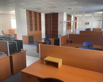 TOP Living: Kancelárie rôznych výmer v administratívnej budove v blízkom centre B.Bystrice
