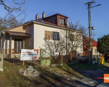 Exkluzívne na predaj krásny rodinný dom  v lukratívnej časti Banská Štiavnica- Štefultov, 961m2