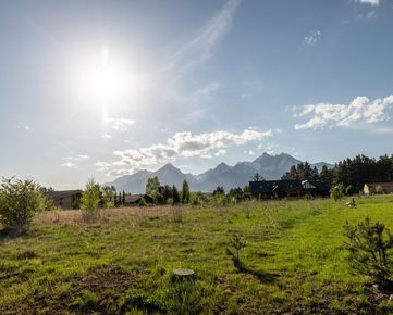 Arvin & Benet |Unikátny pozemok priamo pred najväčšou pýchou Slovenska
