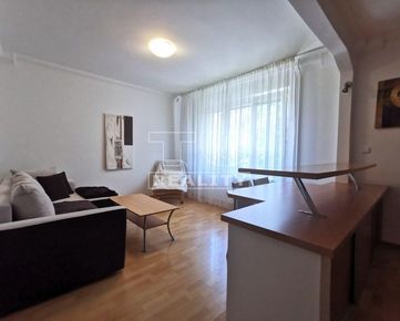 Pekný tichý 2 izbový byt o rozlohe 50m2 vo vyhľadávanej časti Ružinova s možnosťou dokúpenia vlastného parkovacieho státia