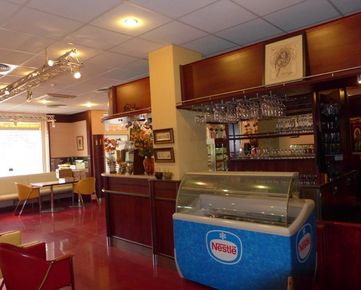  Obchodné priestory 276m2 využívané ako kaviareň s cukrárňou, Slávičie údoie, možnosť prevádzkovania