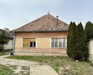 DIRECTREAL|Rodinný dom v Močenku s 22 árovým pozemkom