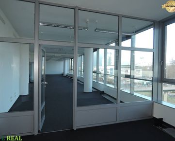 Prenájom kancelárie  v modernej budove v Petržalke, 40-220 m2