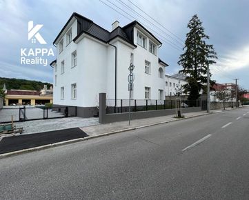 Villa Dohnányi Trenčín| Smart place B – priestor na podnikanie| parking