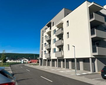 Prenájom nového, 2i čiastočne zariadeného bytu s parkovacím státím, Zlatovce, HanzlíkovskáTrenčín