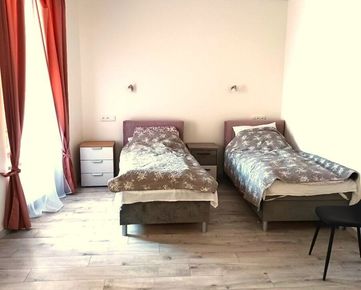1,5 izb. byt zrekonštruovaný -centrum Banská Bystrica prenájom