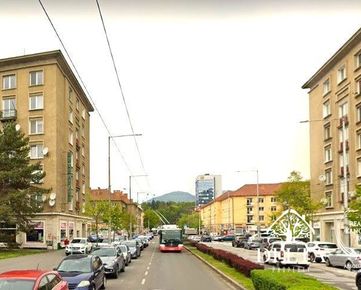 Delta-3-izb. byt s balkónom zrekonštruovaný Banská Bystrica prenájom