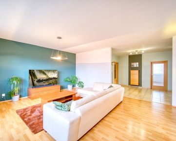 360° VR - ponúkame na predaj veľký (110 m2) 3i byt v novostavbe na Tomášikovej ul.