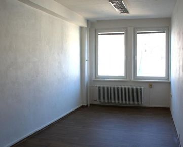 Prenájom kancelárie, 23,36 m2 m2, centrum, Banská Bystrica 