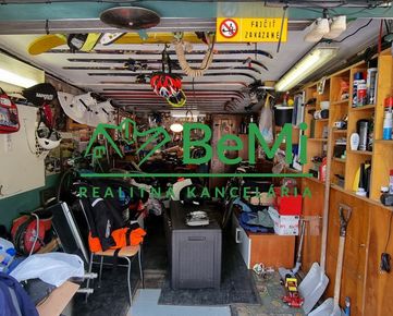 Priestranná garáž z montážnou jamou a pivnicou