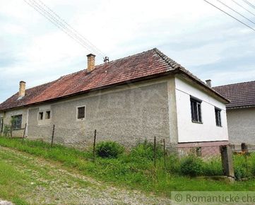 CENA DOHODOU -Pôvodný vidiecky dom v pokojnej časti obce