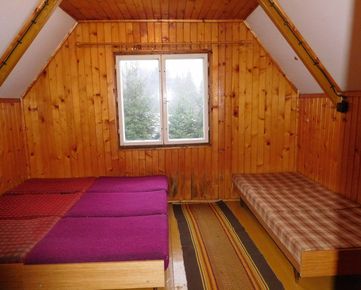 Rekreačná chata s veľkým  vysporiadaným pozemkom v katastri obce Žaškov - okr. D.Kubín.