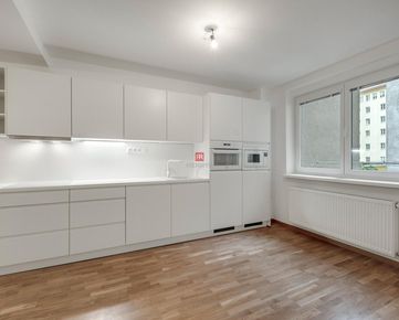 HERRYS - Na predaj kompletne zrekonštruovaný 3-izbový byt s výťahom v tehlovom dome