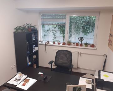 Klimatizovaná kancelária 16 m2 na Račianskej ul. v Bratislave - Novom meste
