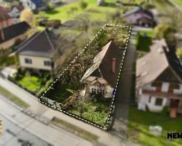 Slnečný pozemok so starým rodinným domom vo vyhľadávanej mestskej časti Trenčína - Istebník