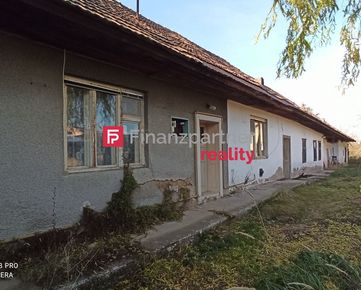 Polovičný podiel na staršom rodinnom dome, 15 árov, Výčapy Opatovce, okres Nitra