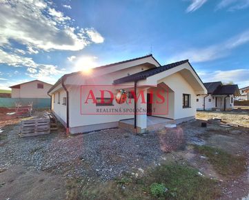 ADOMIS - predáme 4izb.bungalov, kompletne dokončený Chrastné, vodovod, asfalt, len 11km z Košíc