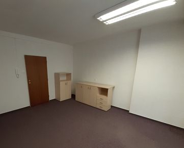 CENTRUM - Prenájom kancelárie 21 m2 na Hurbanovej ul.