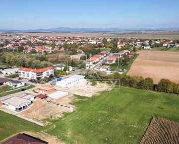 Novostavba moderných radových rodinných domov v obci Klasov s výmerou pozemku od 216 m2