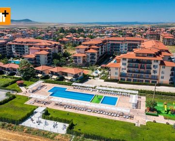 Reality holding+ ponúka Bulharsko s balkónom a výhľadom na bazén na predaj garzónka - TOP ponuka