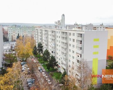 Priestranný trojizbový byt v širšom centre mesta Lučenec