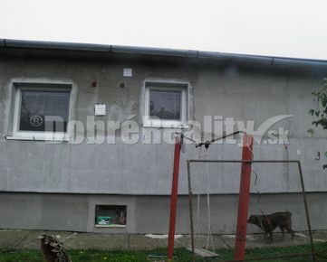 PREDAJ: 4-izbový  rodinný dom v Hubiciach