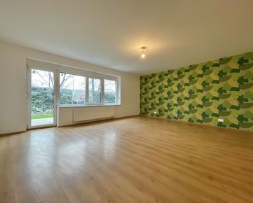 Veľký 5 izbový byt s predzáhradkou a parkingom v Ružinove - VIDEO
