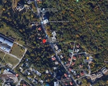 PREDAJ - Lukratívny pozemok so starším domom pri Horskom parku,Búdková