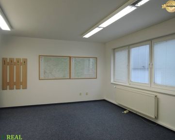 Kancelárie v novšej budove, Dvojkrížna ul. od 23m2 - 100m2, aj sklady