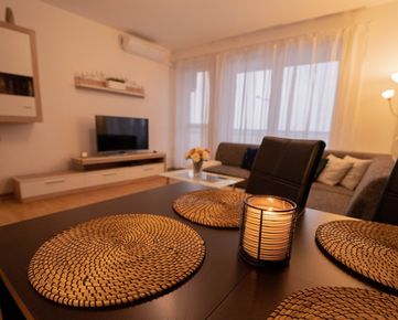REZERVOVANÉ | EXKLUZÍVNE | 2-izbový klimatizovaný byt s veľkým balkónom 6,58 m2 | ul. Smaragdová | Bratislava-Jarovce |