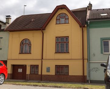 Multifunkčný rodinný dom blízko centra Sp. Nová Ves
