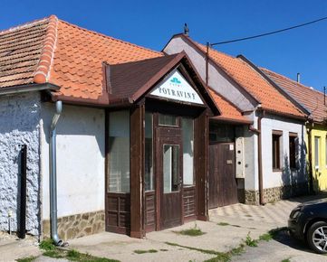 Dva domy s nádychom nostalgie v Modre -  Kráľovej.