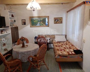 Na PREDAJ skvelý a priestranný rodinný dom /649 m2/ v obci Prša okres Lučenec.
