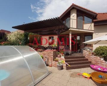 ADOMIS - Predám rodinný dom,250m2,2podlažný,bazén,dvojgaráž,terasa,veľký altánok, Košice, mestská časť Krásna