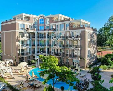 Novostavba 3 izbového luxusného apartmánu s výhľadom na bazén, Top koplex Izida Palace 2, 500m od mora, Slnečné pobrežie, Bulharsko