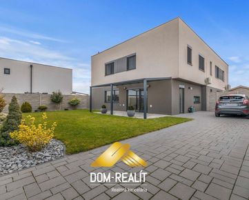 DOM-REALÍT ponúka 4izb (dom) byt so záhradou a parkovaním v Jarovciach