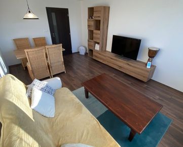 PREDAJ, 3 izbový byt po kompletnej rekonštrukcii na Strážovskej ulici, Banská Bystrica - Sásová