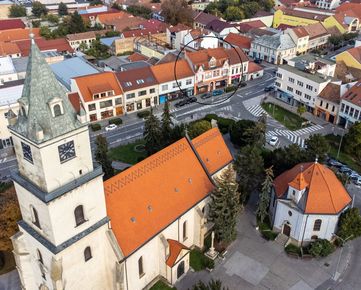 Exkluzívne PNORF – historická polyfunkčná budova na Námestí sv. Michala v Hlohovci