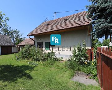 Na predaj veľký pozemok so starým RD v obci Mierovo