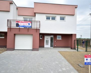 Predaj novostavba 4 izb. moderný poschodový dom s garážou v meste Šurany časť Kostolný Sek