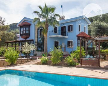 Reality KOMPLEX s.r.o. Vám ponúka na PREDAJ nádhernú vilu na Severnom Cypre