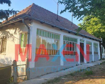 Predaj: rodinný dom v obci Szalaszend, Maďarsko, 2.600m2 pozemok