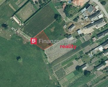 Dokonale pozemky na výstavbu rodinného domu len 7 km od mesta Trebišov (F004-14-MAVIa)
