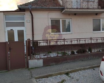 Na predaj rodinný dom v obci Veľká Mača.