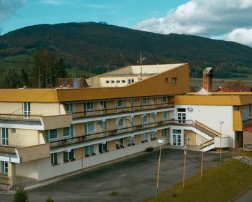 PREDAJ - areál Hotela Baník - NITRIANSKE RUDNO - okres PRIEVIDZA