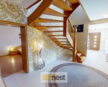 Luxusná 5 izbová rodinná vila s 3 saunami + fitnes na krásnom pozemku 2120 m2