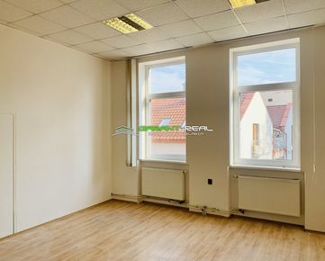 GARANT REAL - prenájom kancelárie 30 m2, Prešov, centrum, Františkánske námestie